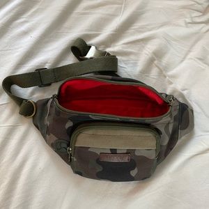 REDDY Camo canvas belt bag or cross body